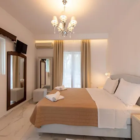 Basil Aparthotel 2*